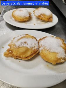 Beignets de pommes flambées - Restaurant Chez Tran